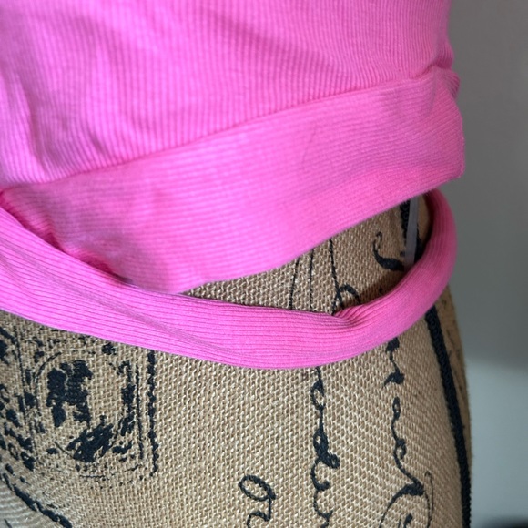 Pink top - Picture 5 of 5